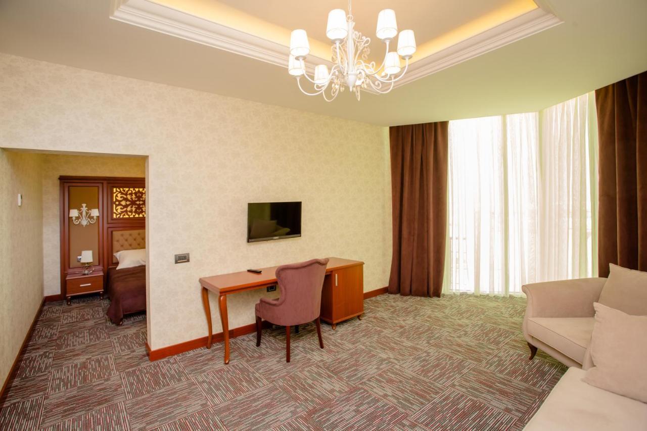Azpetrol Hotel קוסאר מראה חיצוני תמונה