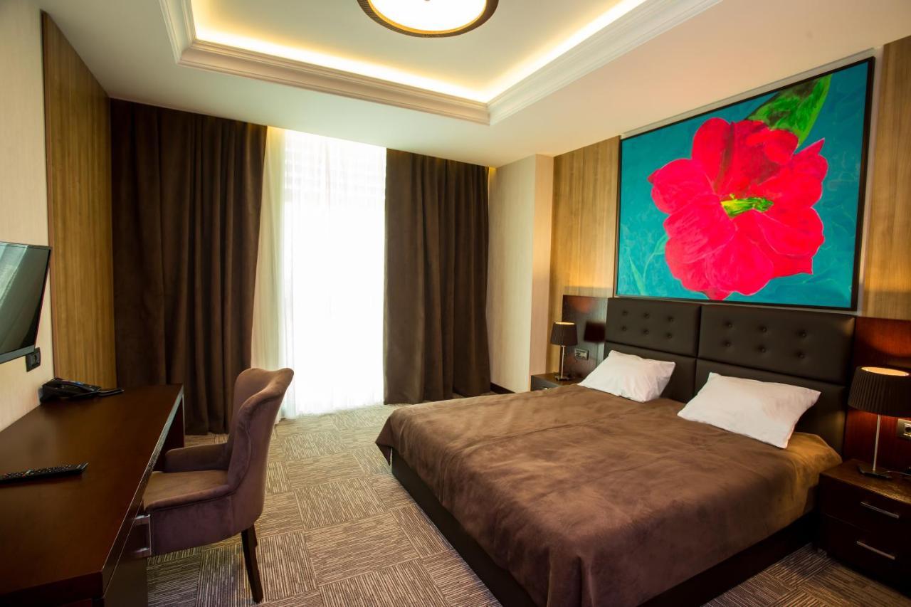 Azpetrol Hotel קוסאר מראה חיצוני תמונה