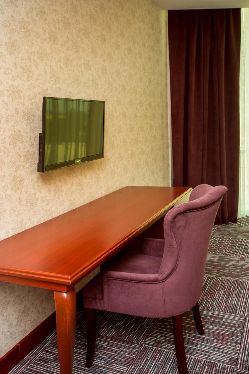 Azpetrol Hotel קוסאר מראה חיצוני תמונה