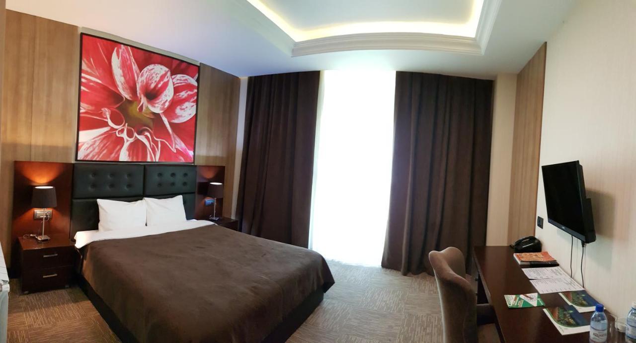 Azpetrol Hotel קוסאר מראה חיצוני תמונה